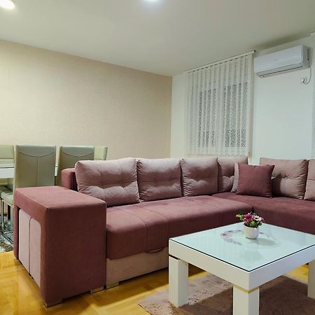 Apartman Lara ปิโรต์ ภายนอก รูปภาพ