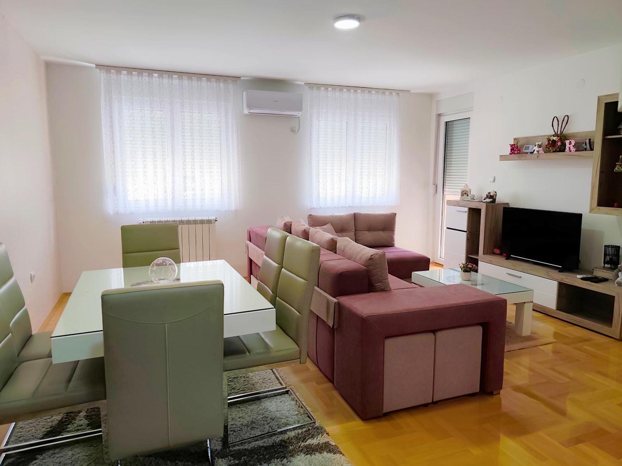 Apartman Lara ปิโรต์ ภายนอก รูปภาพ